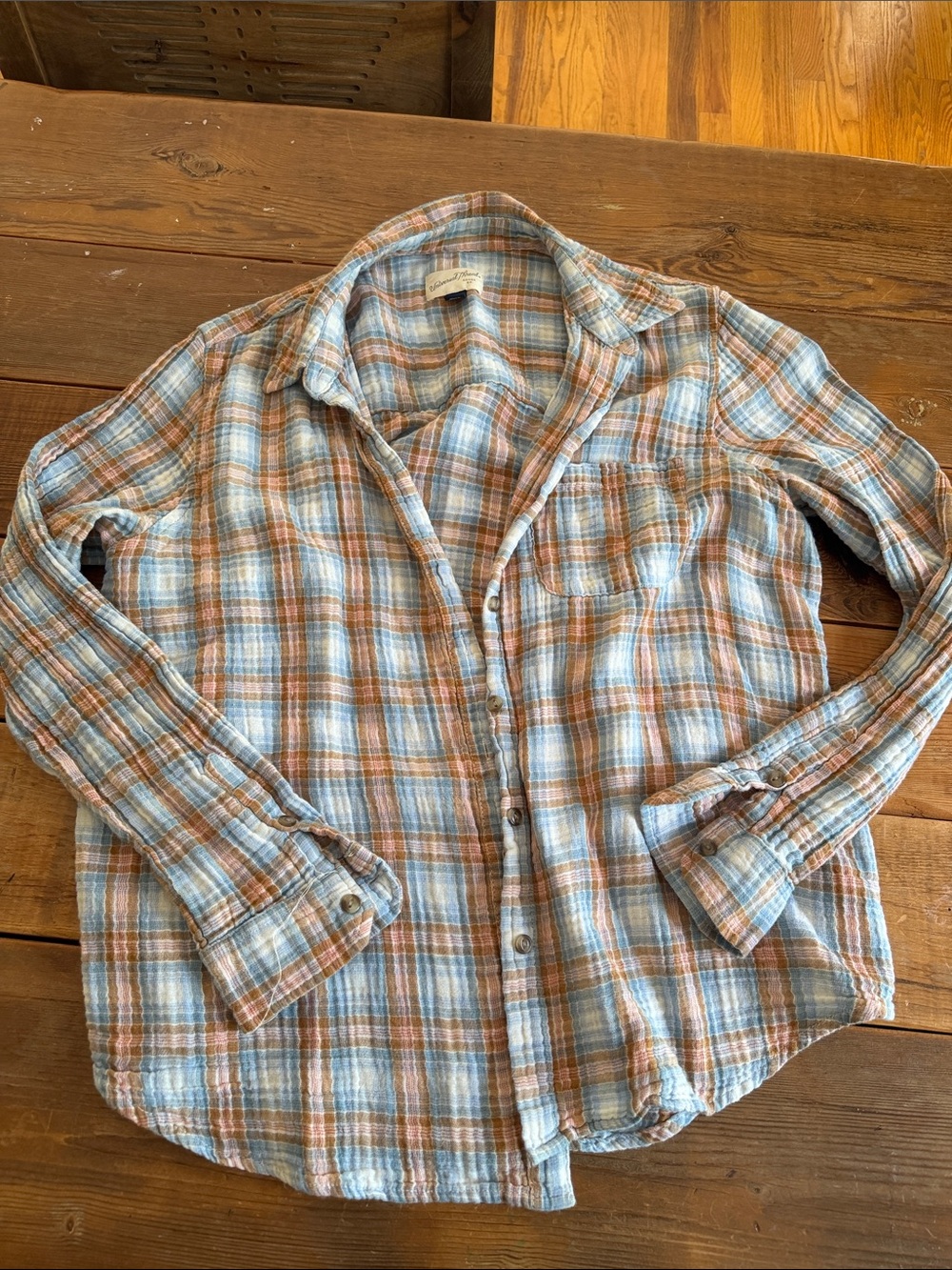 Universal Thread Women's Plaid Button-Down Shirt in Light Blue and Brown